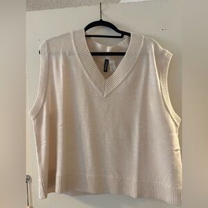 H&M Women's V-Neck Cream Sweater Vest